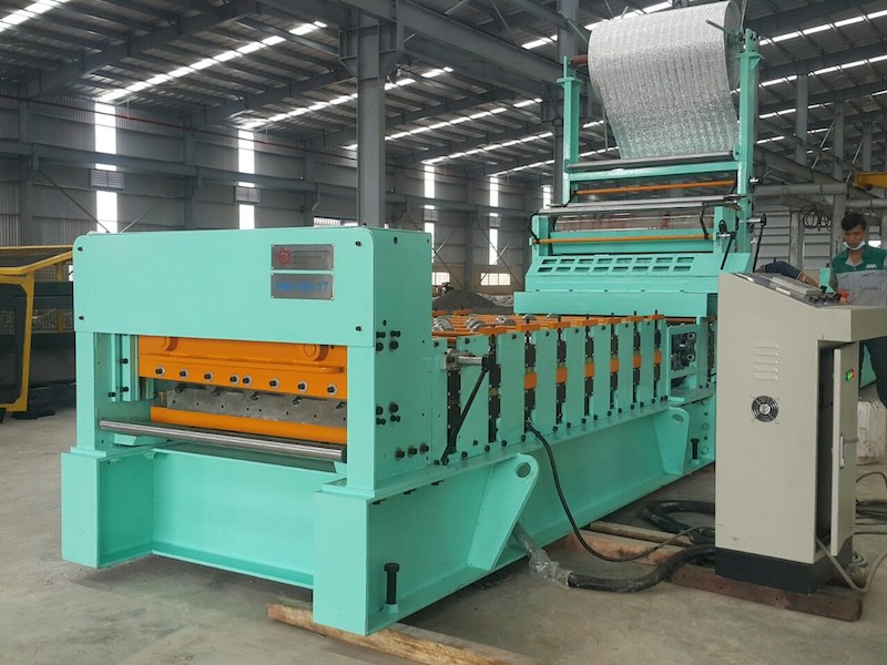 Máy Cán Tôn Cách Nhiệt